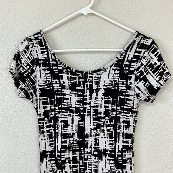 Cameo Rose Maxi Dress Size Small - Picture 2 of 13